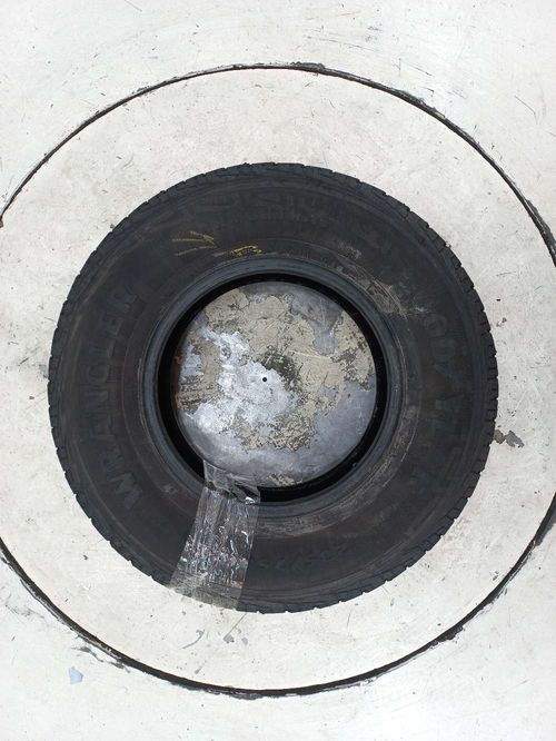 PNEU GOODYEAR 235/75R15  R
