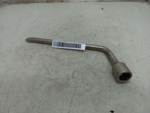 CHAVE DE RODA FIAT PUNTO 1.4 2016